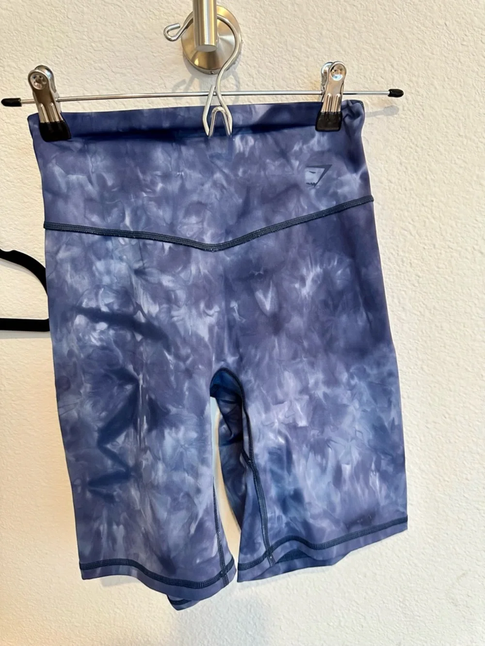 Gymshark Women's Blue Tie-Dye Athletic Shorts & Sports Bra Set - Picture 5 of 5